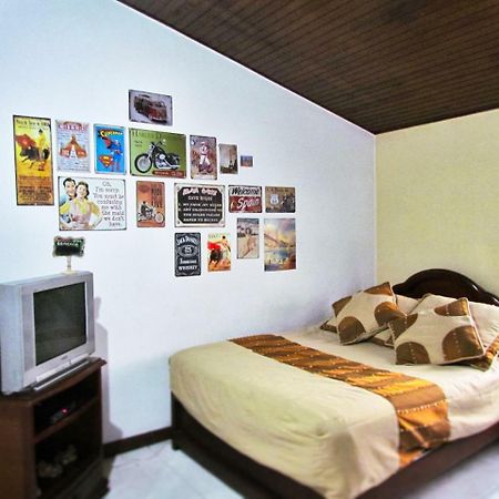 Como En Casa! Restaurante Y Hostal Μπογκοτά Εξωτερικό φωτογραφία