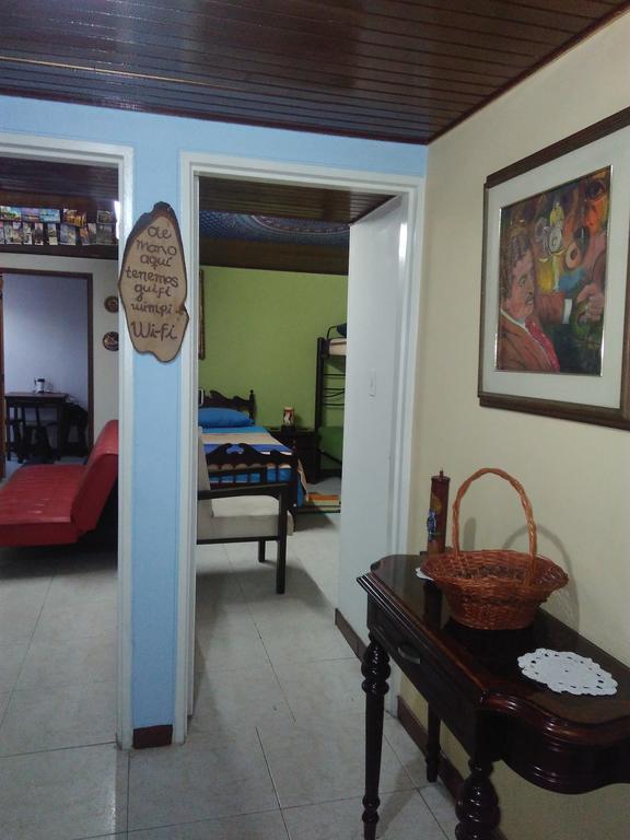 Como En Casa! Restaurante Y Hostal Μπογκοτά Εξωτερικό φωτογραφία