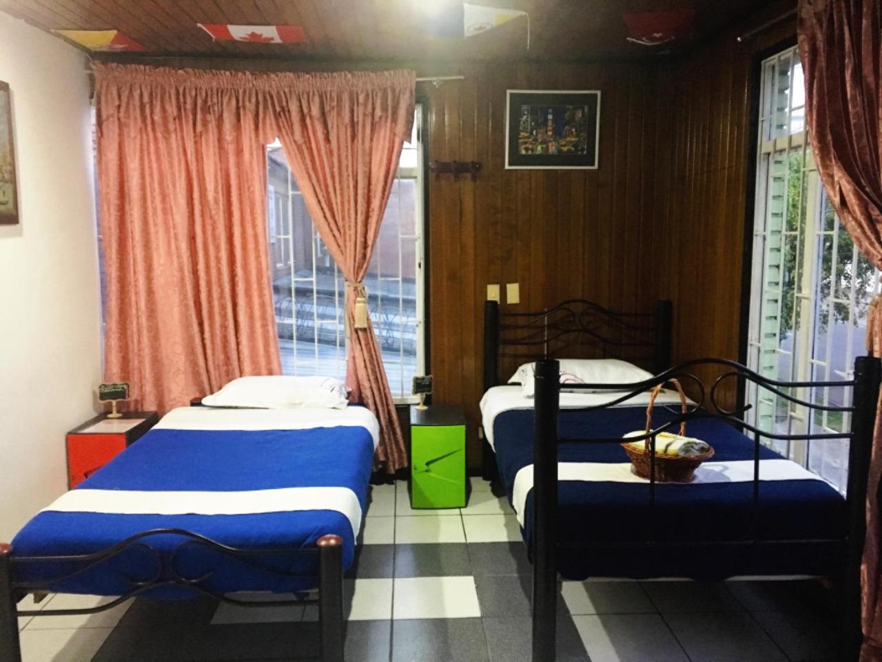 Como En Casa! Restaurante Y Hostal Μπογκοτά Εξωτερικό φωτογραφία